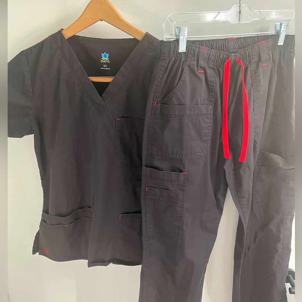 Maevn Charcoal Gray Scrub Set